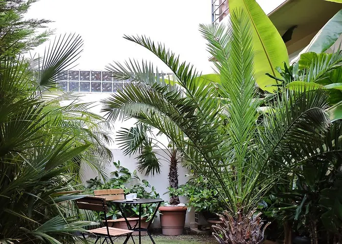 Luxurious Loft With Garden